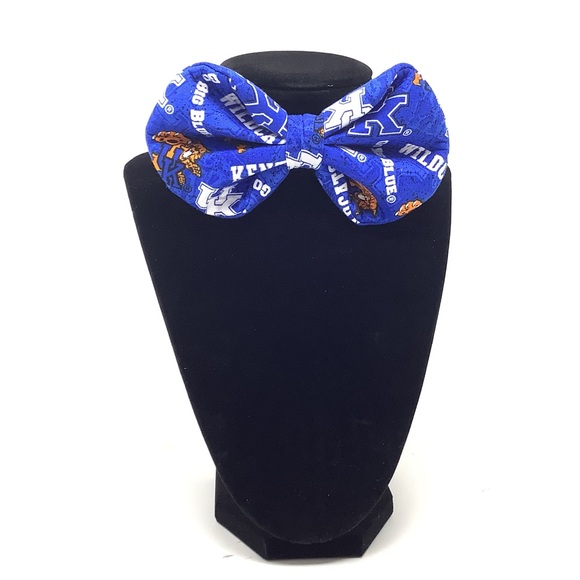 University of Kentucky Handcrafted Bow Tie - 01 - Picture 6 of 13